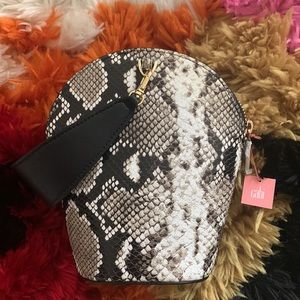 Cabi mini serpent bag
